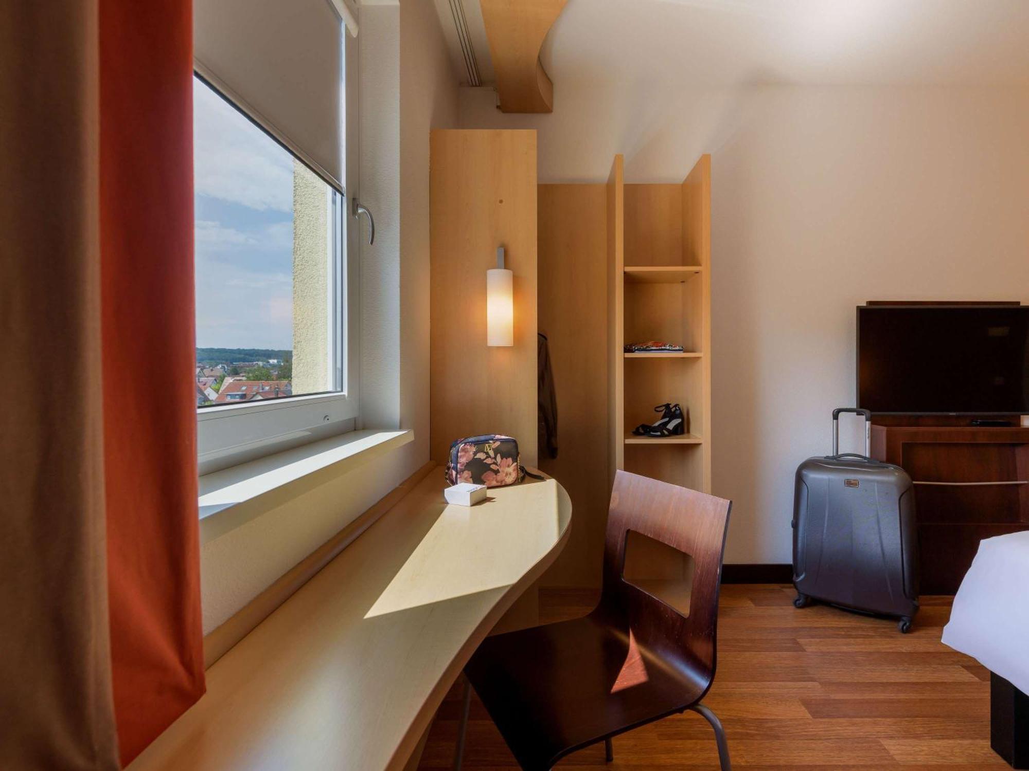 Ibis Stuttgart Airport Messe Hotel Лайнфелден-Ехтердинген Екстериор снимка